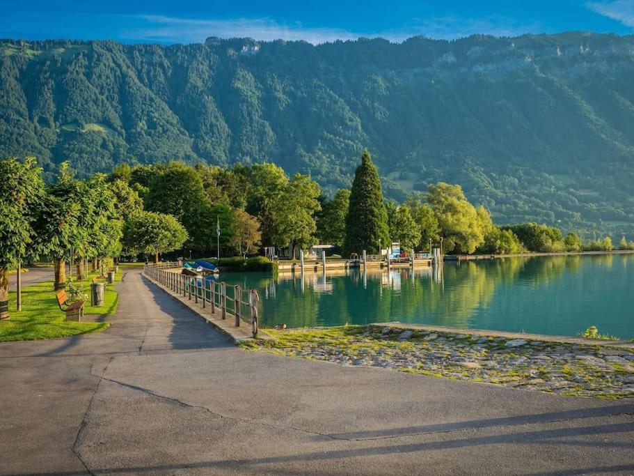 Chalet Mignon - Your Vacation Oasis At Lake Brienz Bönigen Exteriör bild